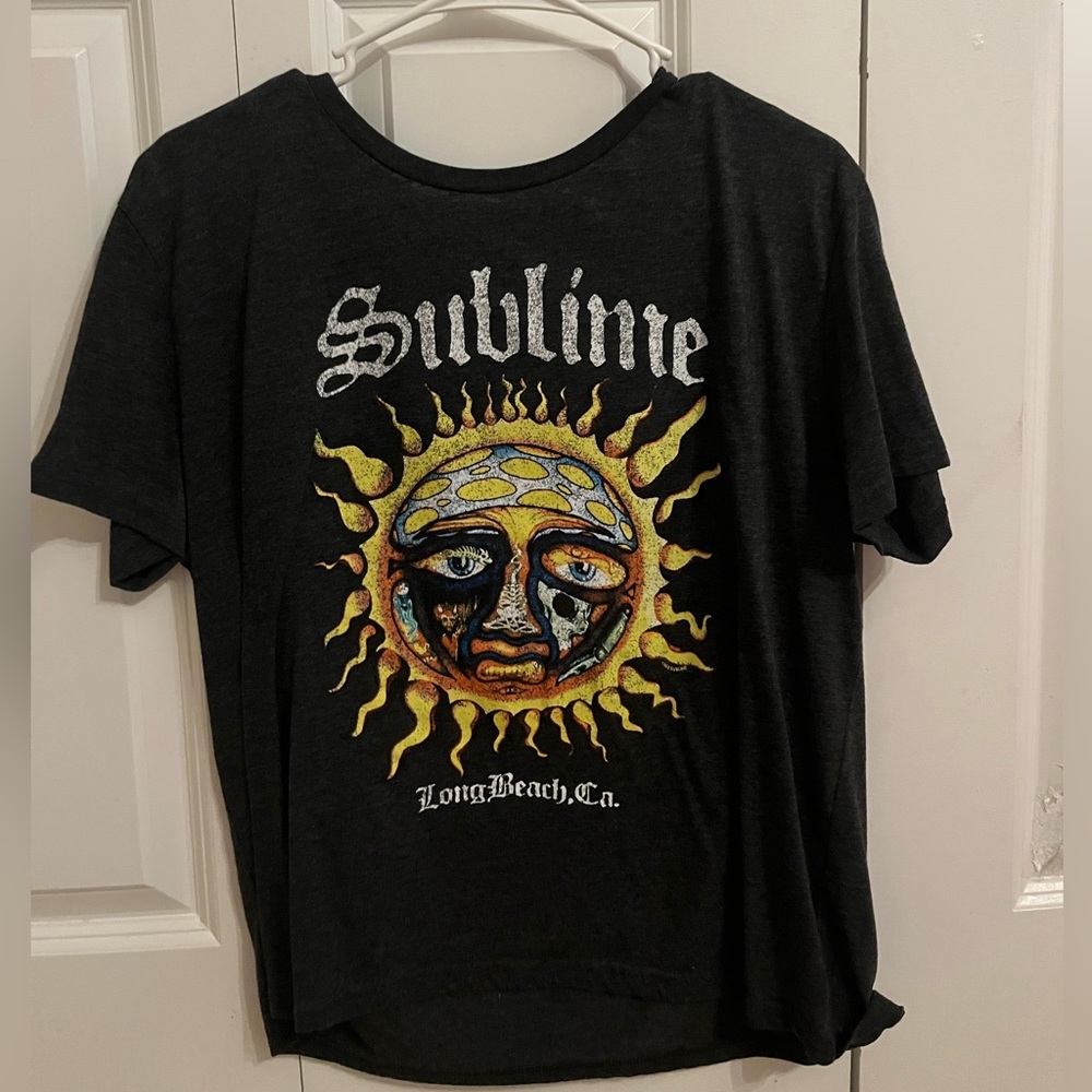vintage styled sublime women’s tee, never worn, no stains/rips, like new